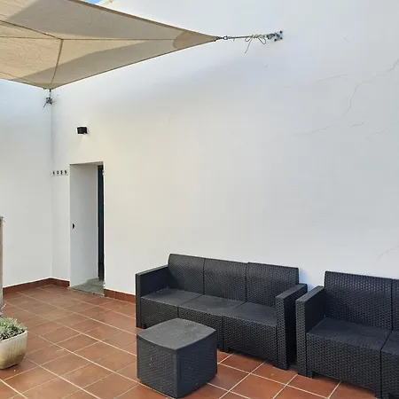 Vel Mari - On The Hotel