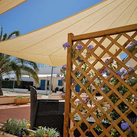 Vel Marì - On The Hotel
