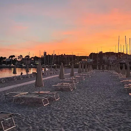 Vel Mari - On The 호텔