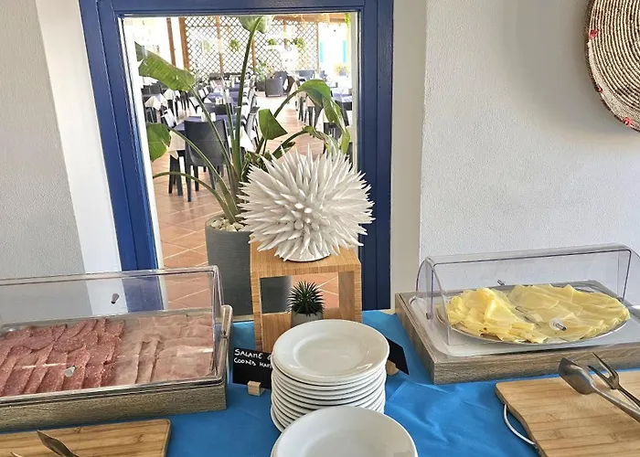 Отель Vel Mari - On The Альгеро