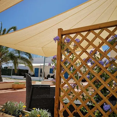 Vel Mari - On The Otel