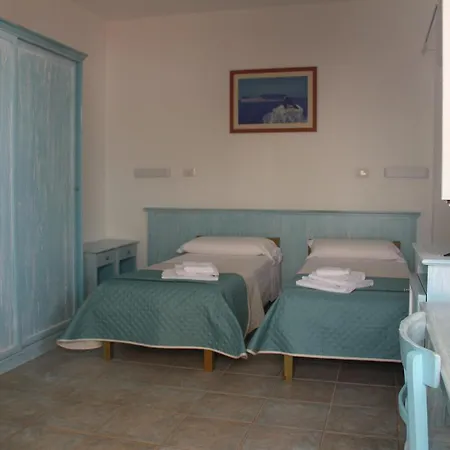 Vel Mari - On The Otel