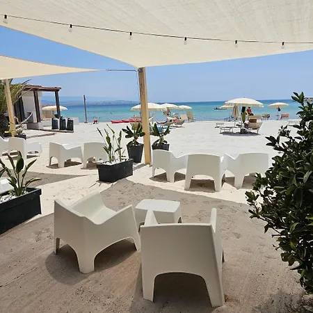 Vel Mari - On The Hotell